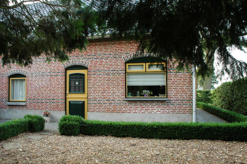 Bed and Breakfast Huize Ouwervelden Wouwsche Plantage Zewnętrze zdjęcie
